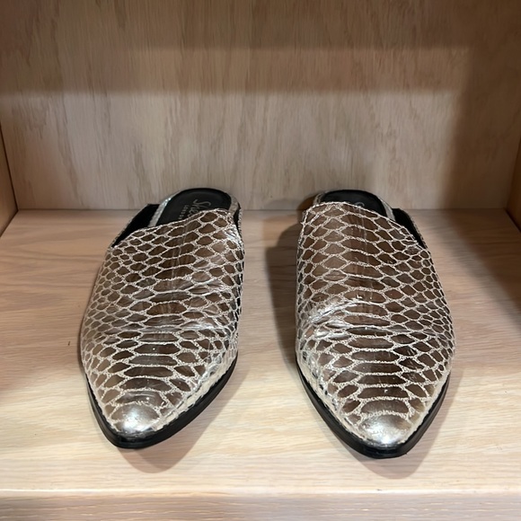 Silver snake embossed mules - Picture 2 of 5